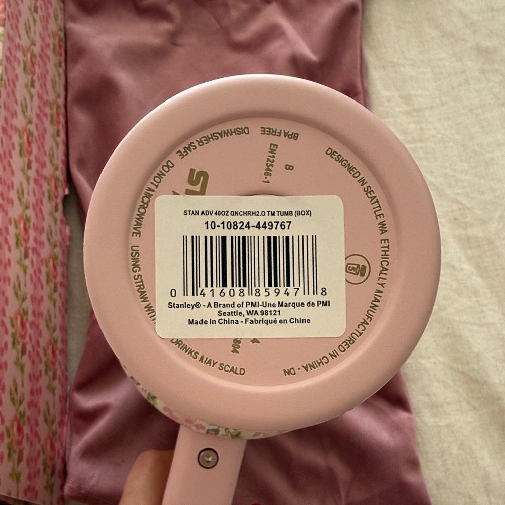 NWT Stanley x LoveShackFancy Blooming Heirloom Quencher H2.0 Tumbler 40 oz. - Picture 6 of 9
